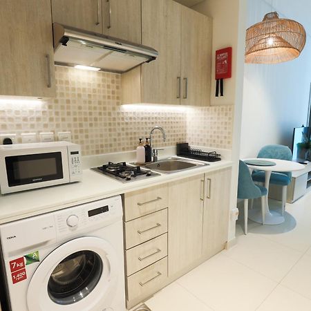 Fantastic Studio Apartment At Palm Jumeirah Dubai Luaran gambar