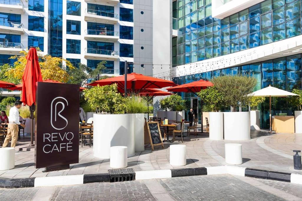 Fantastic Studio Apartment At Palm Jumeirah Dubai Luaran gambar