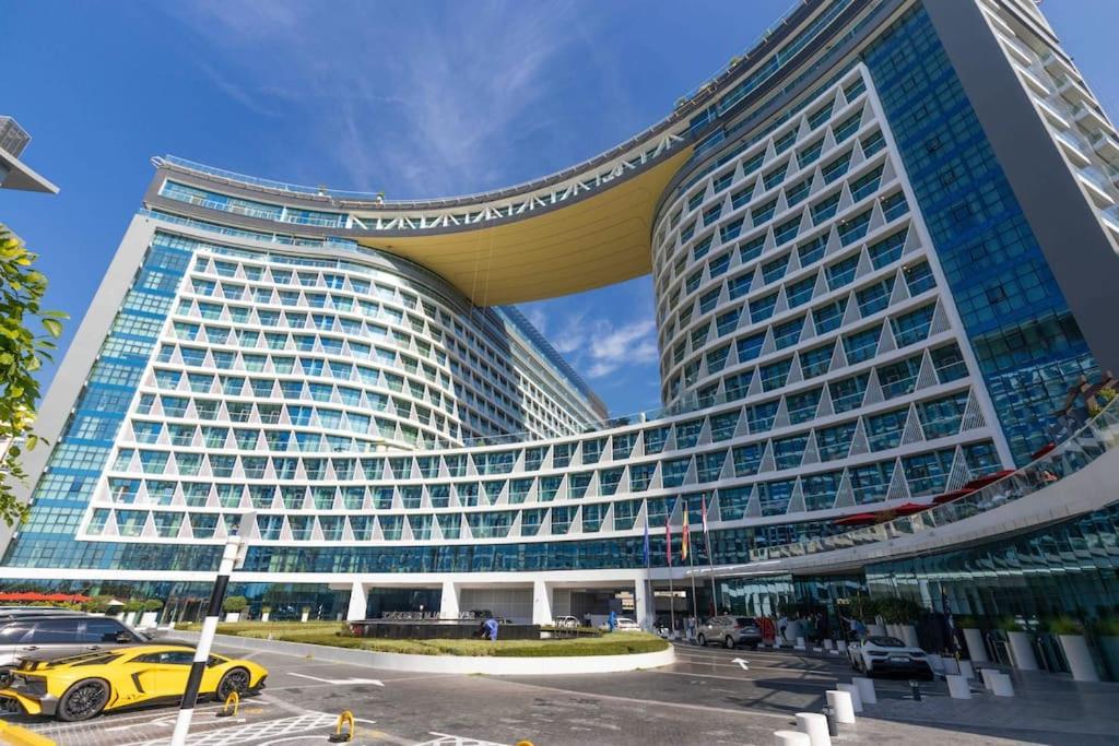 Fantastic Studio Apartment At Palm Jumeirah Dubai Luaran gambar