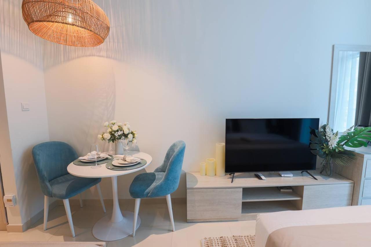 Fantastic Studio Apartment At Palm Jumeirah Dubai Luaran gambar